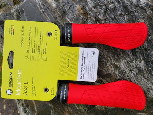 ERGON GA 3 Griffe - risky red - small/large
